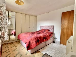 Photo 6- click for photo gallery